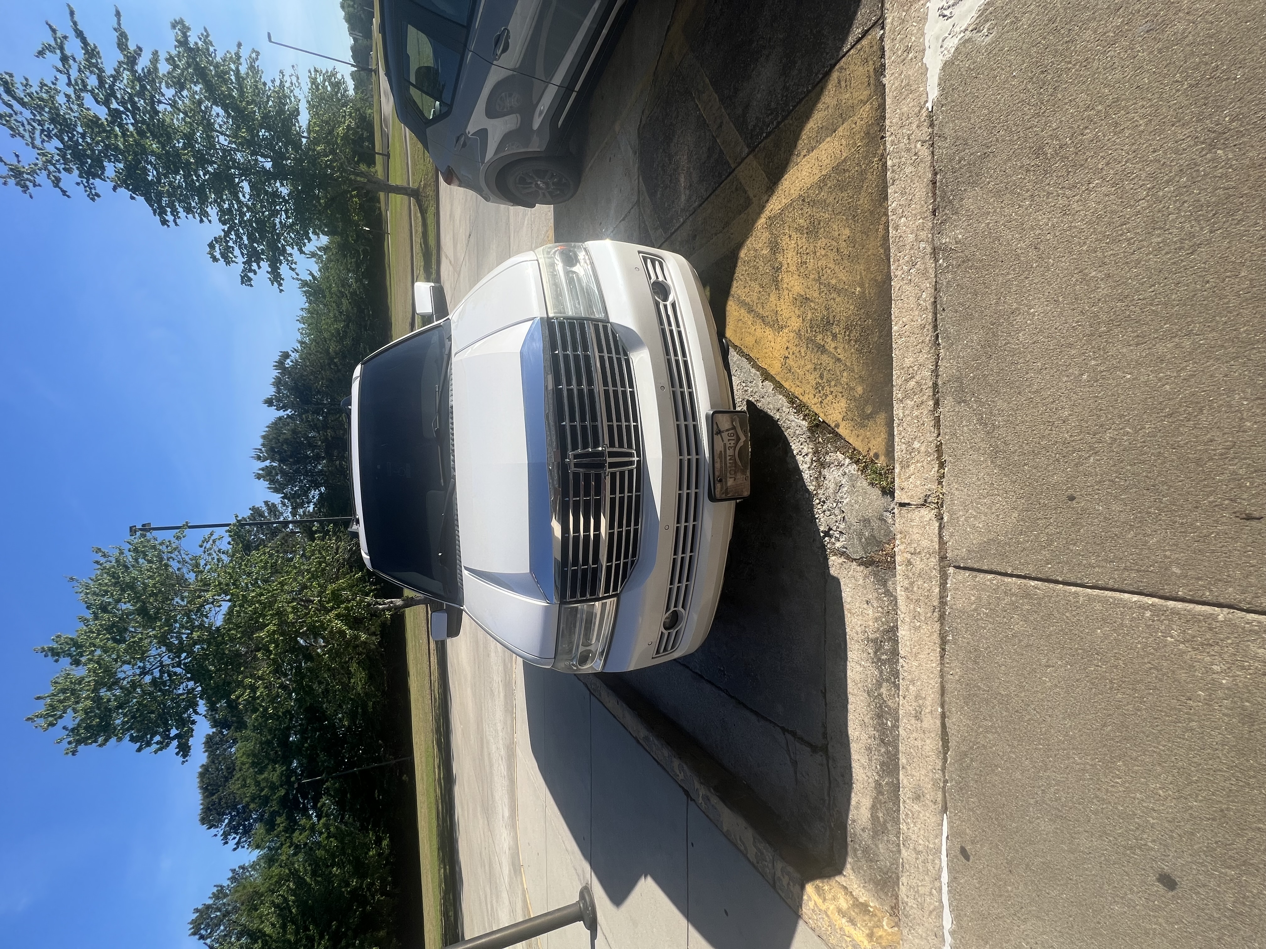 Used 2013 Lincoln Navigator 2WD w/ HD Trailer Tow Pkg image 1