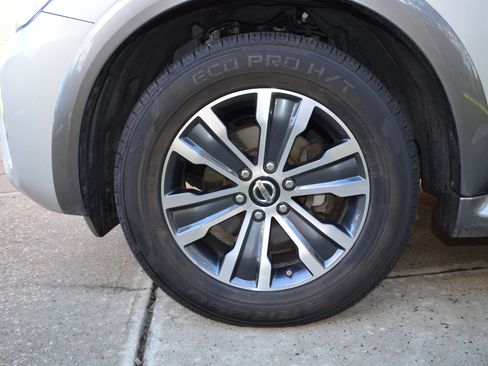 Used 2020 Nissan Armada SL RWD image 29