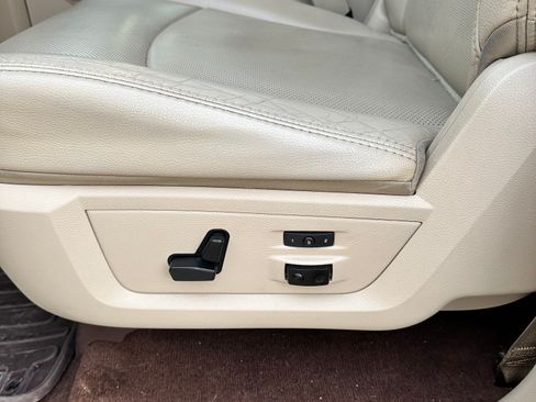 Used 2015 RAM 1500 Laramie w/ Convenience Group image 14