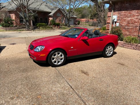 Used 1998 Mercedes-Benz SLK 230 image 2