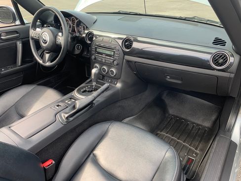 Used 2013 MAZDA MX-5 Miata Grand Touring w/ Premium Pkg RWD image 12
