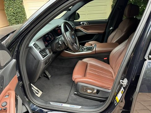 Used 2020 BMW X5 M50i image 12