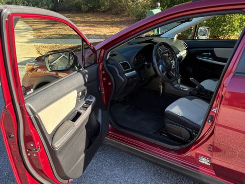 Used 2016 Subaru Crosstrek 2.0i Premium image 6