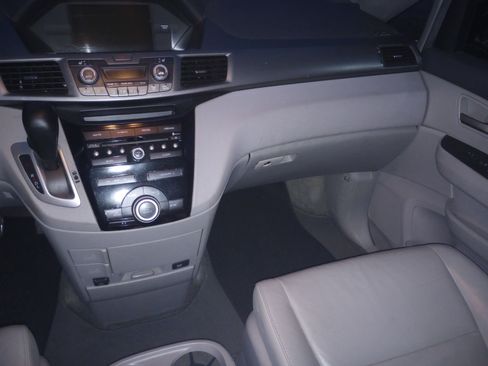 Used 2011 Honda Odyssey EX-L image 11