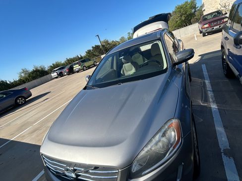 Used 2015 Volvo XC60 T5 Premier Plus image 2