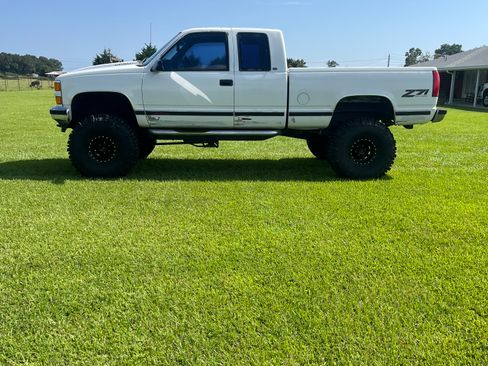 Used 1997 Chevrolet Silverado 1500 4x4 Extended Cab w/ Preferred Equipment Group 2 image 5