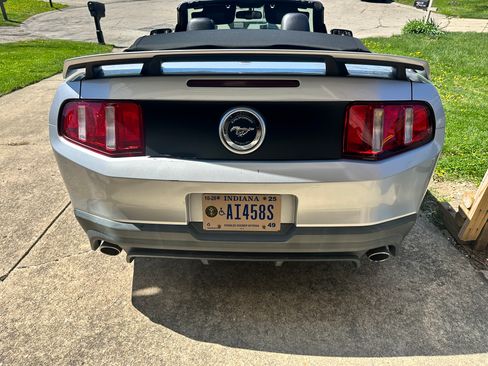 Used 2012 Ford Mustang GT Premium image 23