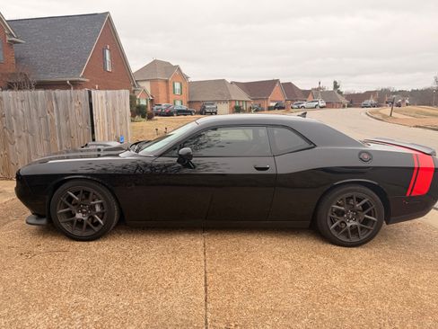 Used 2017 Dodge Challenger R/T Scat Pack image 4