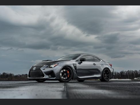 Used 2017 Lexus RC F image 1