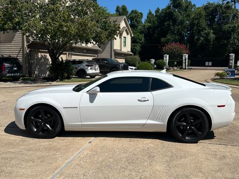 Used 2013 Chevrolet Camaro LT w/ RS Package RWD image 2