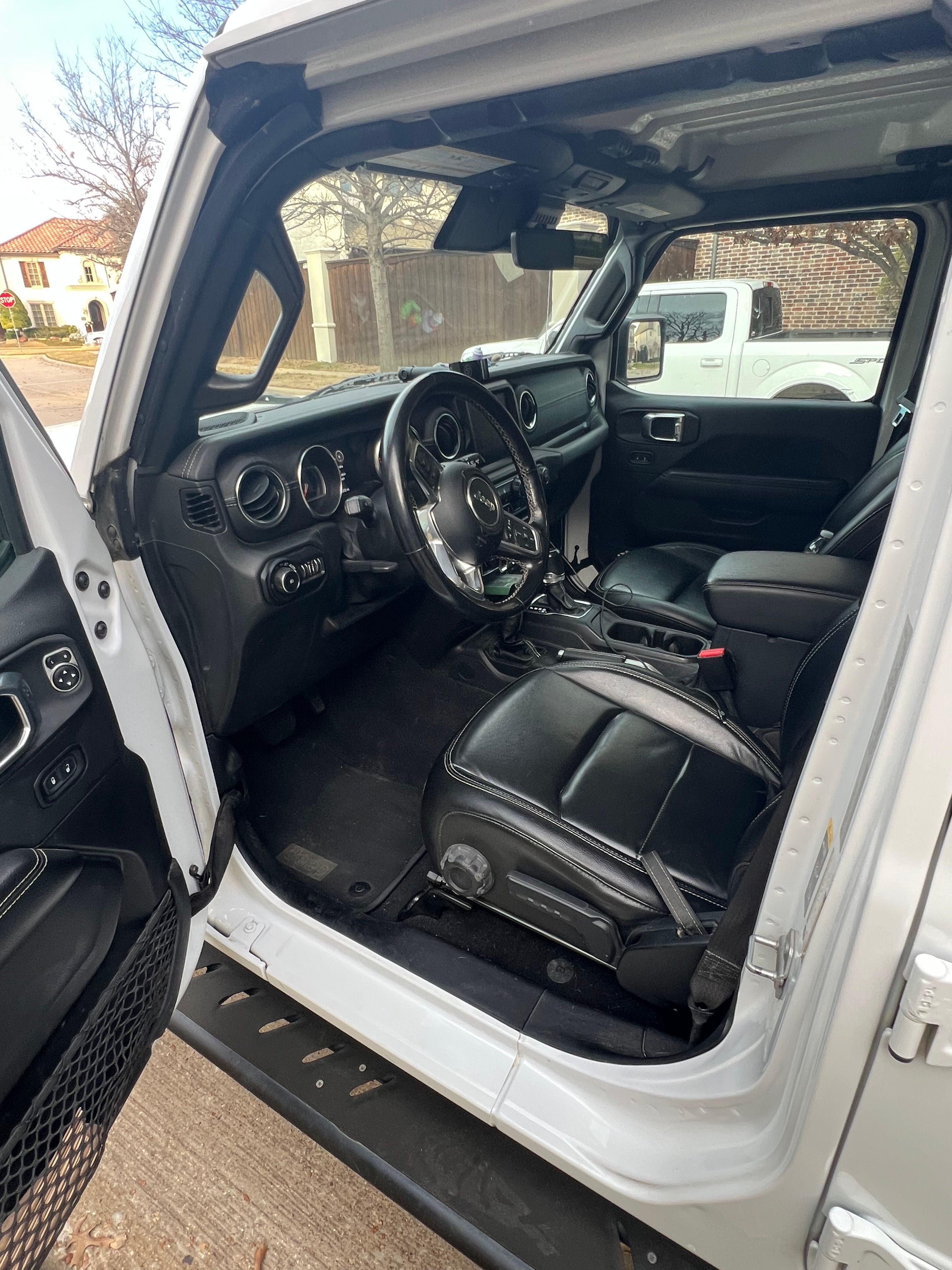 Used 2021 Jeep Wrangler Unlimited Sahara AWD/4WD image 13
