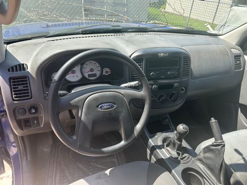 Used 2006 Ford Escape XLS FWD image 12