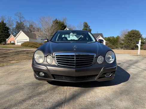 Used 2008 Mercedes-Benz E 350 Sedan image 4