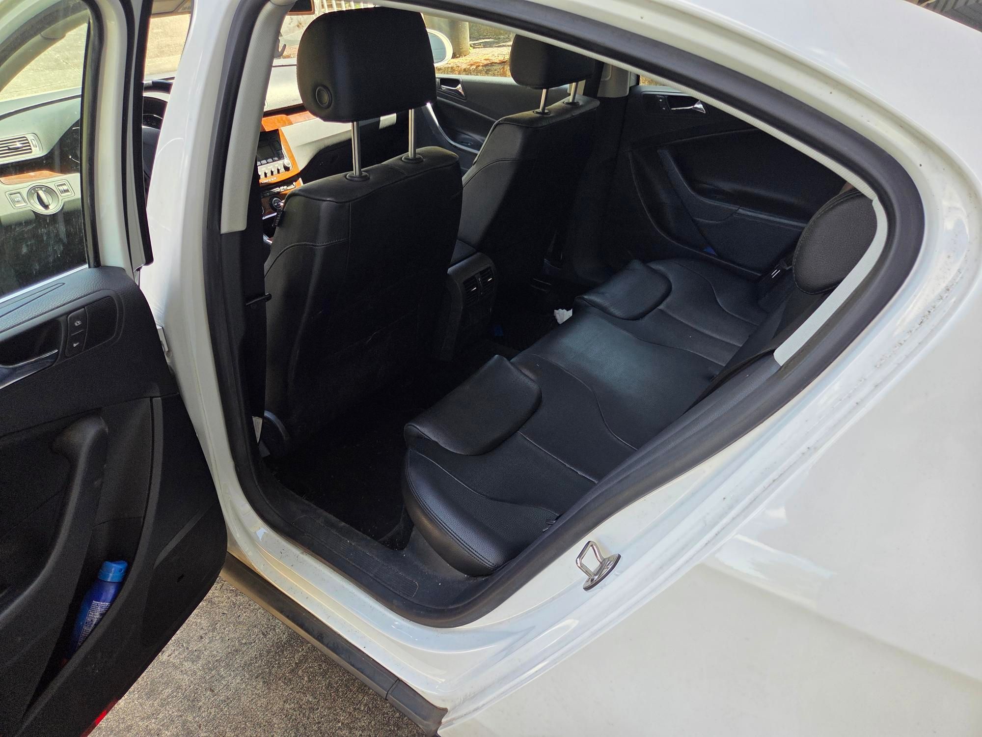 Used 2006 Volkswagen Passat 3.6 FWD image 5