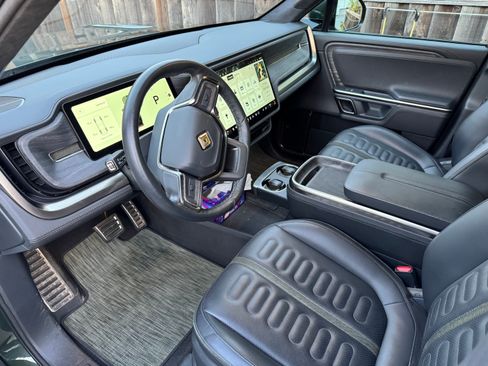 Used 2024 Rivian R1S Adventure image 5