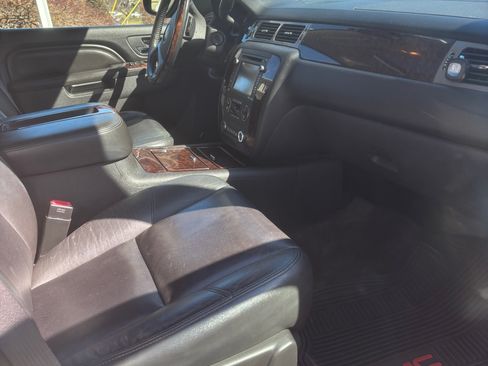Used 2012 GMC Yukon Denali AWD/4WD image 26