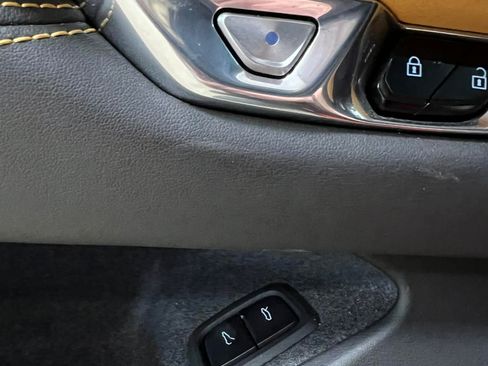 Used 2022 Chevrolet Corvette Stingray Coupe 2D w/ Body-Color Dual Roof Package image 10