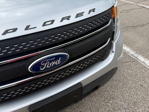 Used 2012 Ford Explorer XLT AWD/4WD image 14