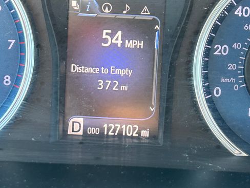 Used 2017 Toyota Camry XLE w/ Moonroof Package image 20