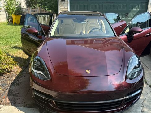 Used 2019 Porsche Panamera 4 AWD/4WD image 2