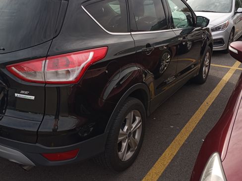 Used 2015 Ford Escape SE image 9