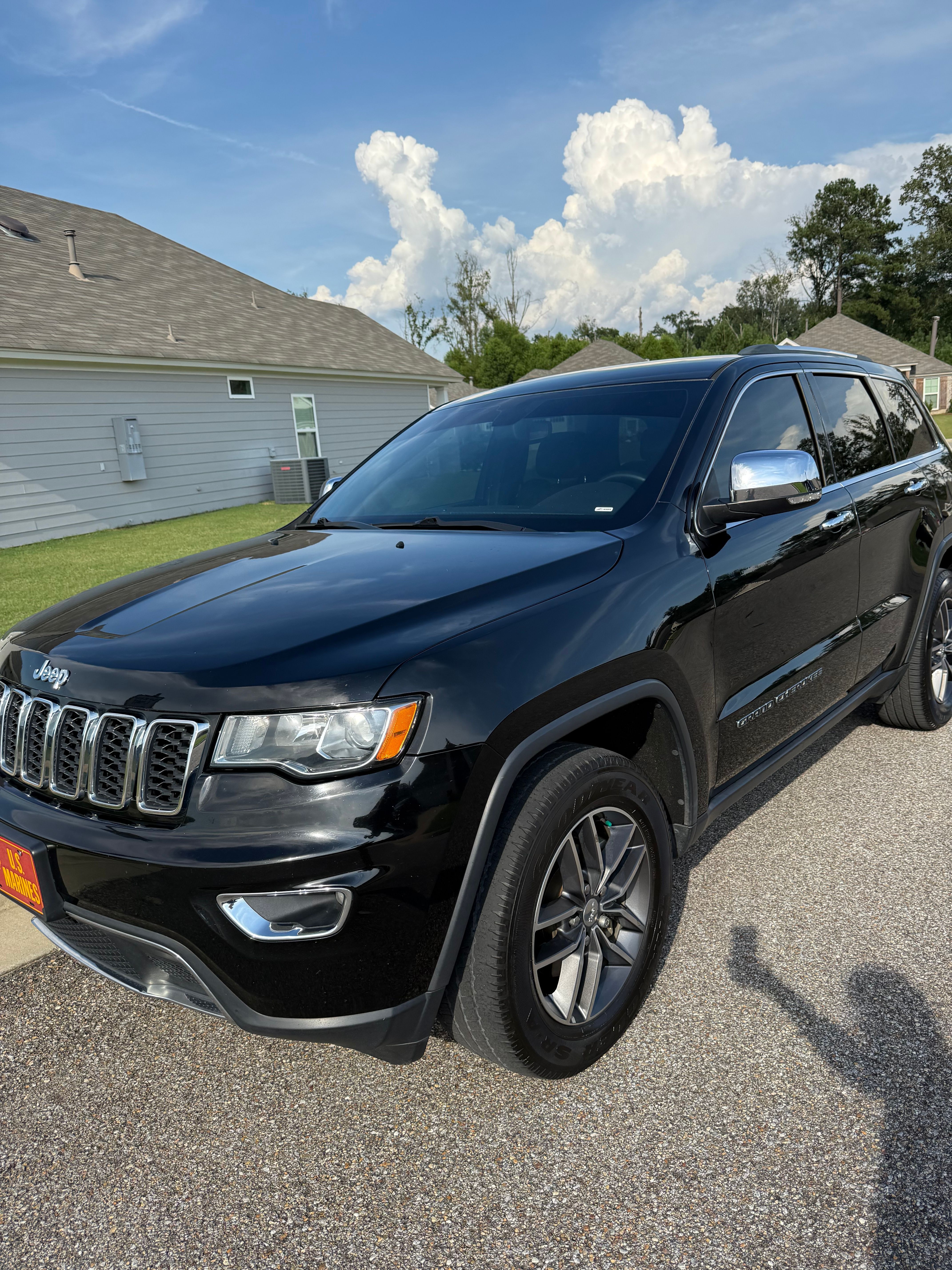 Used 2018 Jeep Grand Cherokee Limited AWD/4WD image 10