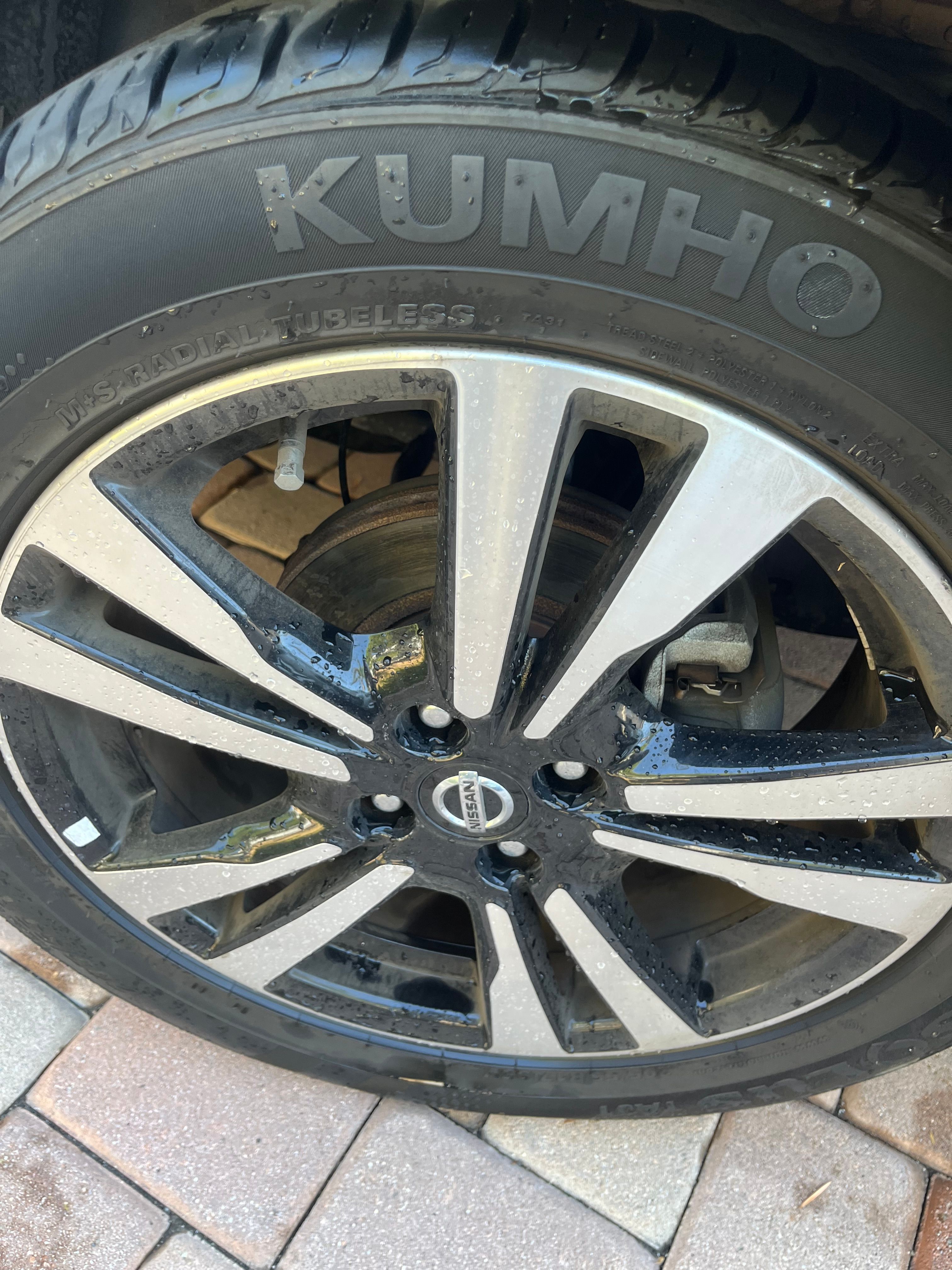 Used 2019 Nissan Kicks SV FWD image 26