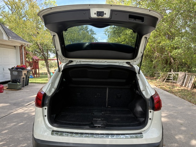 Used 2019 Nissan Rogue Sport SV FWD image 10