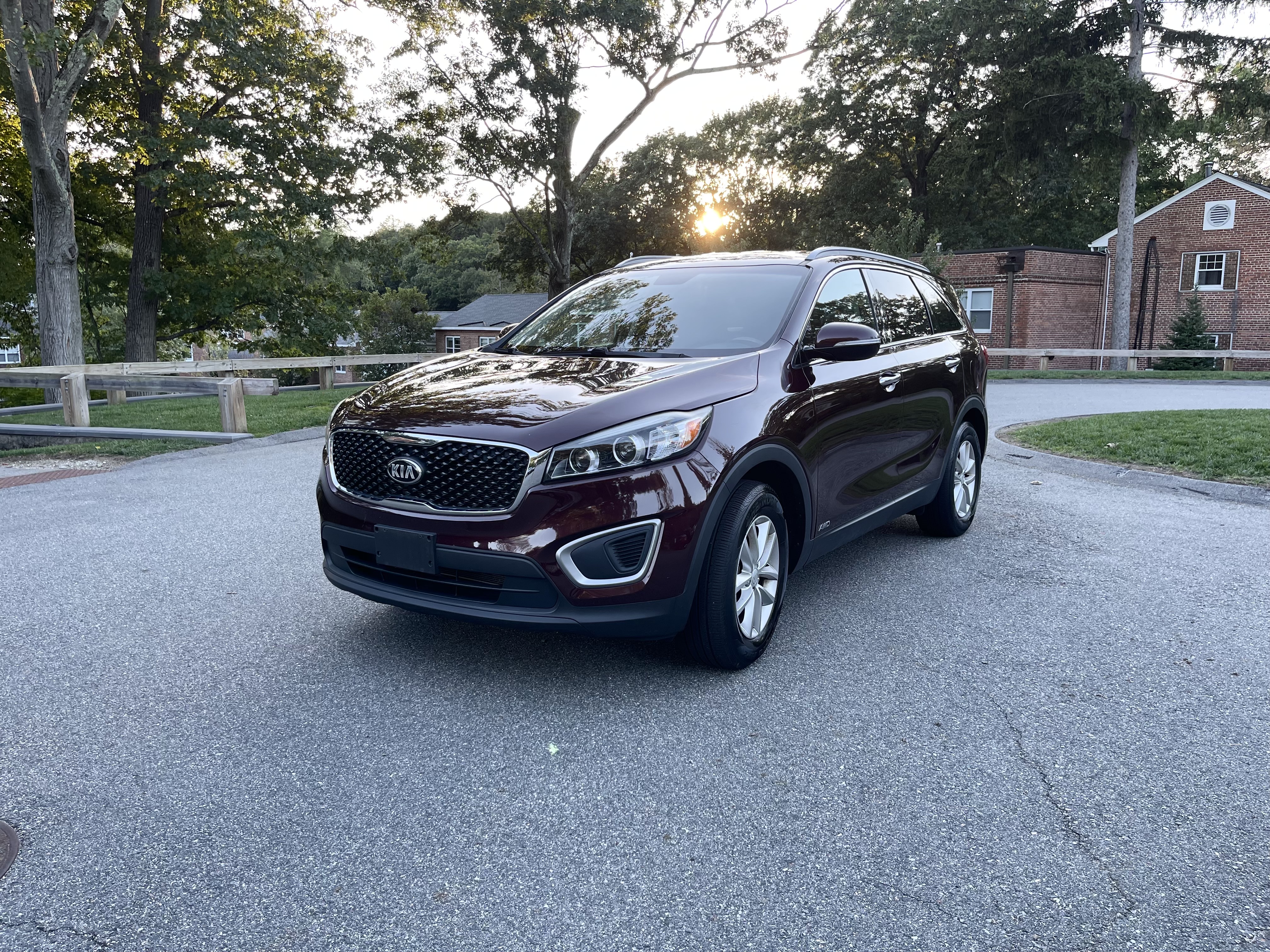 Used 2017 Kia Sorento AWD w/ LX Convenience Package image 1