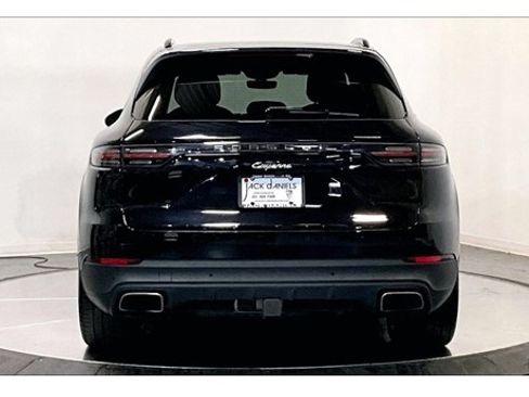 Used 2021 Porsche Cayenne E-Hybrid image 2