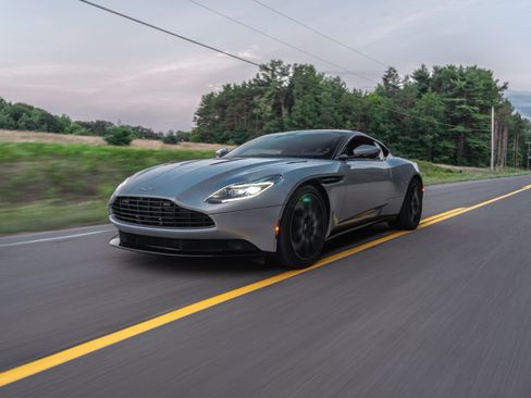Used 2018 Aston Martin DB11 V12 image 3