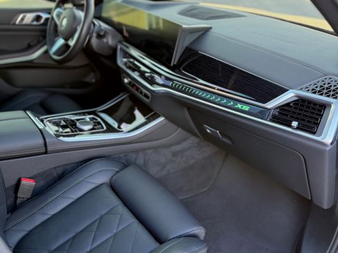 Used 2024 BMW X5 xDrive50e w/ M Sport Package image 19