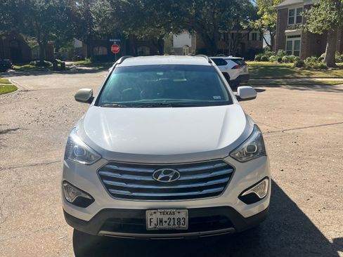 Used 2015 Hyundai Santa Fe GLS image 1