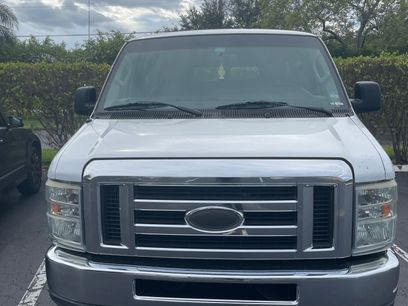 Used 2014 Ford E-350 and Econoline 350 XLT