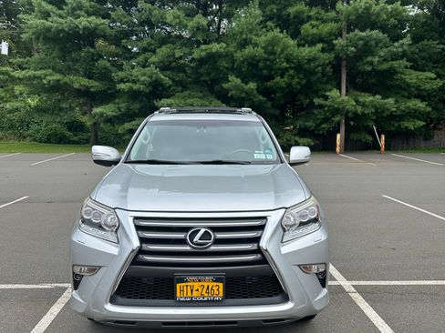 Used 2015 Lexus GX 460 w/ Premium Package AWD/4WD image 4