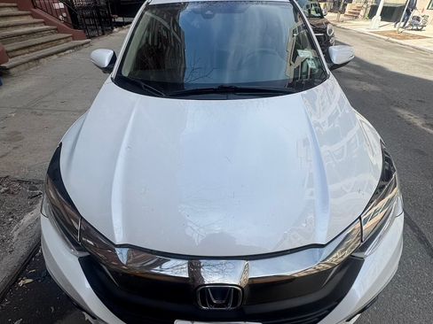 Used 2021 Honda HR-V EX image 8
