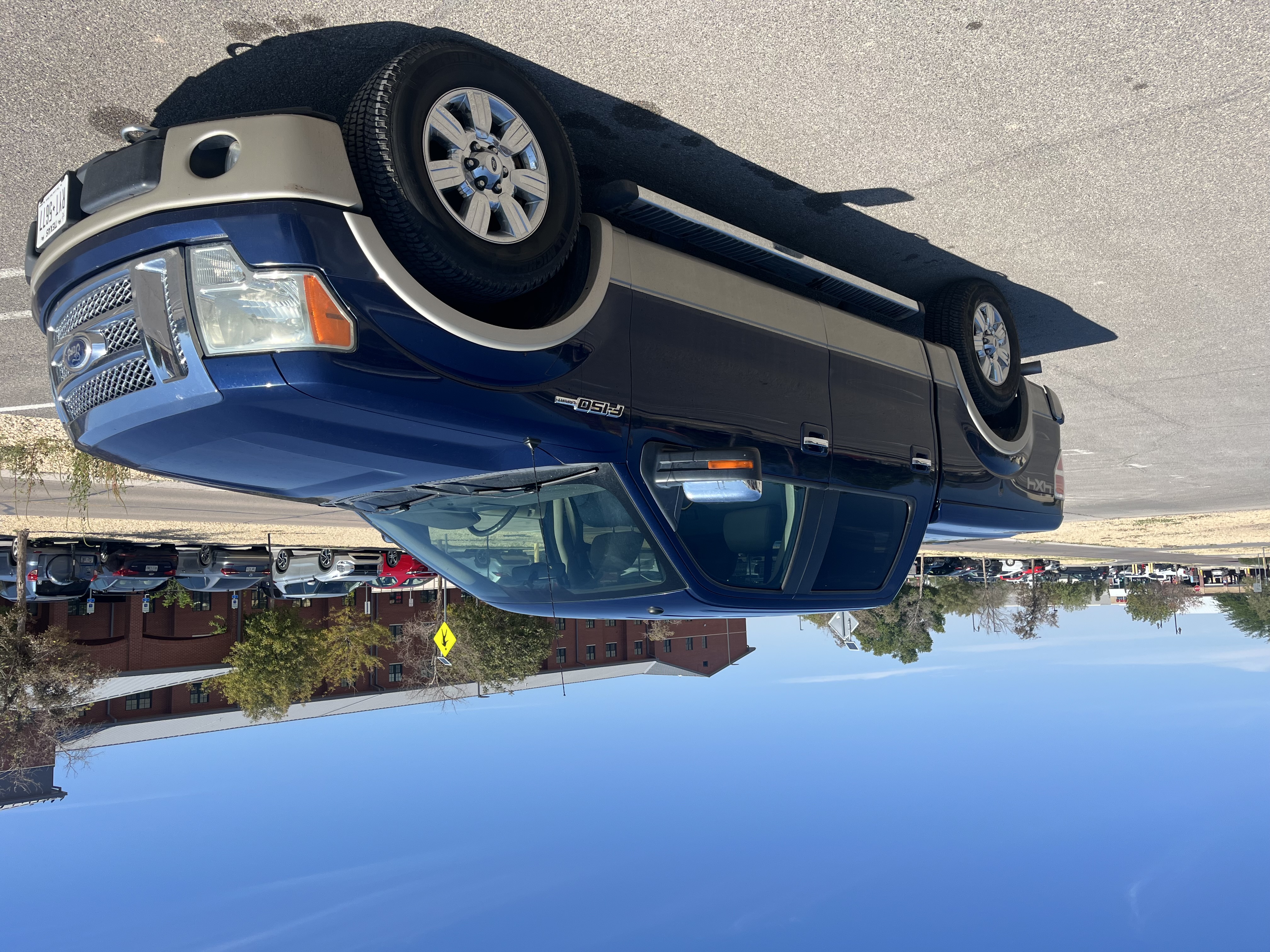 Used 2010 Ford F150 Lariat AWD/4WD image 1