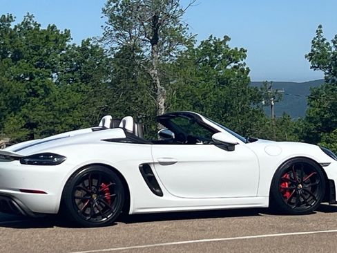 Used 2020 Porsche 718 Boxster Spyder RWD image 14