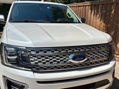 Used 2018 Ford Expedition Platinum AWD/4WD image 5