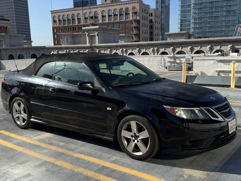 Used 2010 Saab 9-3 2.0T w/ Comfort Package image 4