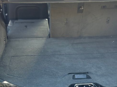 Used 2015 Volvo V60 T6 R-Design Platinum image 9