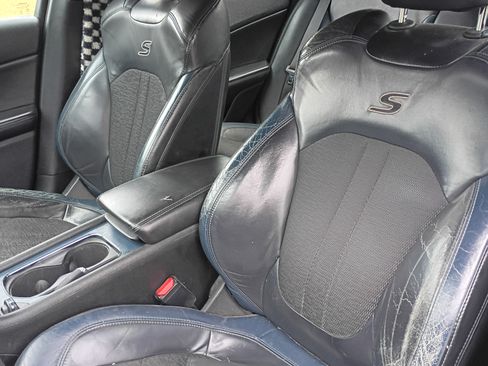 Used 2015 Chrysler 200 S image 5