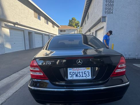 Used 2003 Mercedes-Benz C 320 Sedan image 2