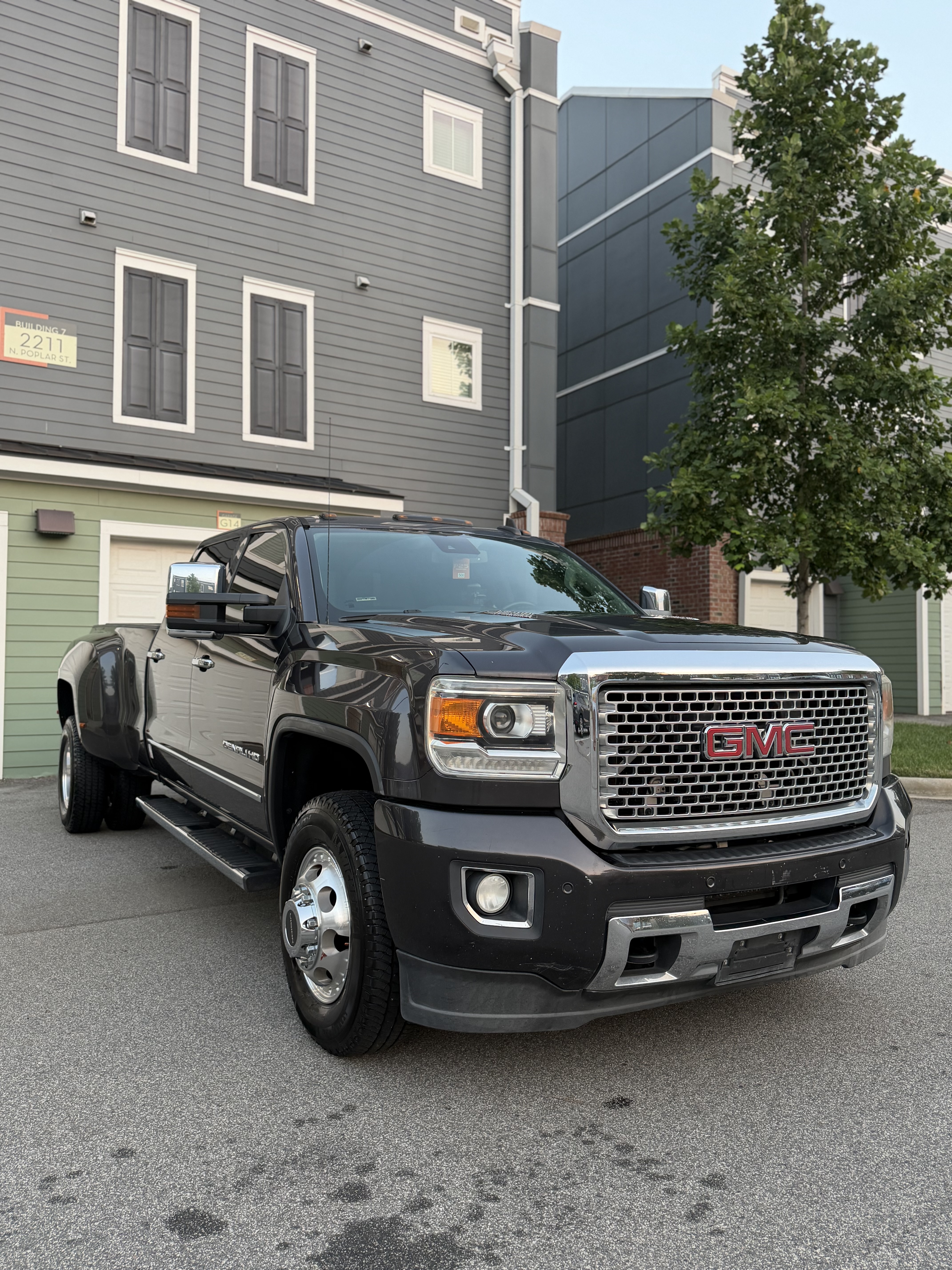 Used 2015 GMC Sierra 3500 Denali w/ Duramax Plus Package AWD/4WD image 23