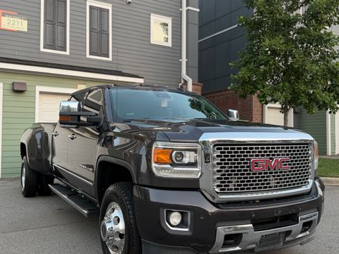 Used 2015 GMC Sierra 3500 Denali w/ Duramax Plus Package AWD/4WD image 23
