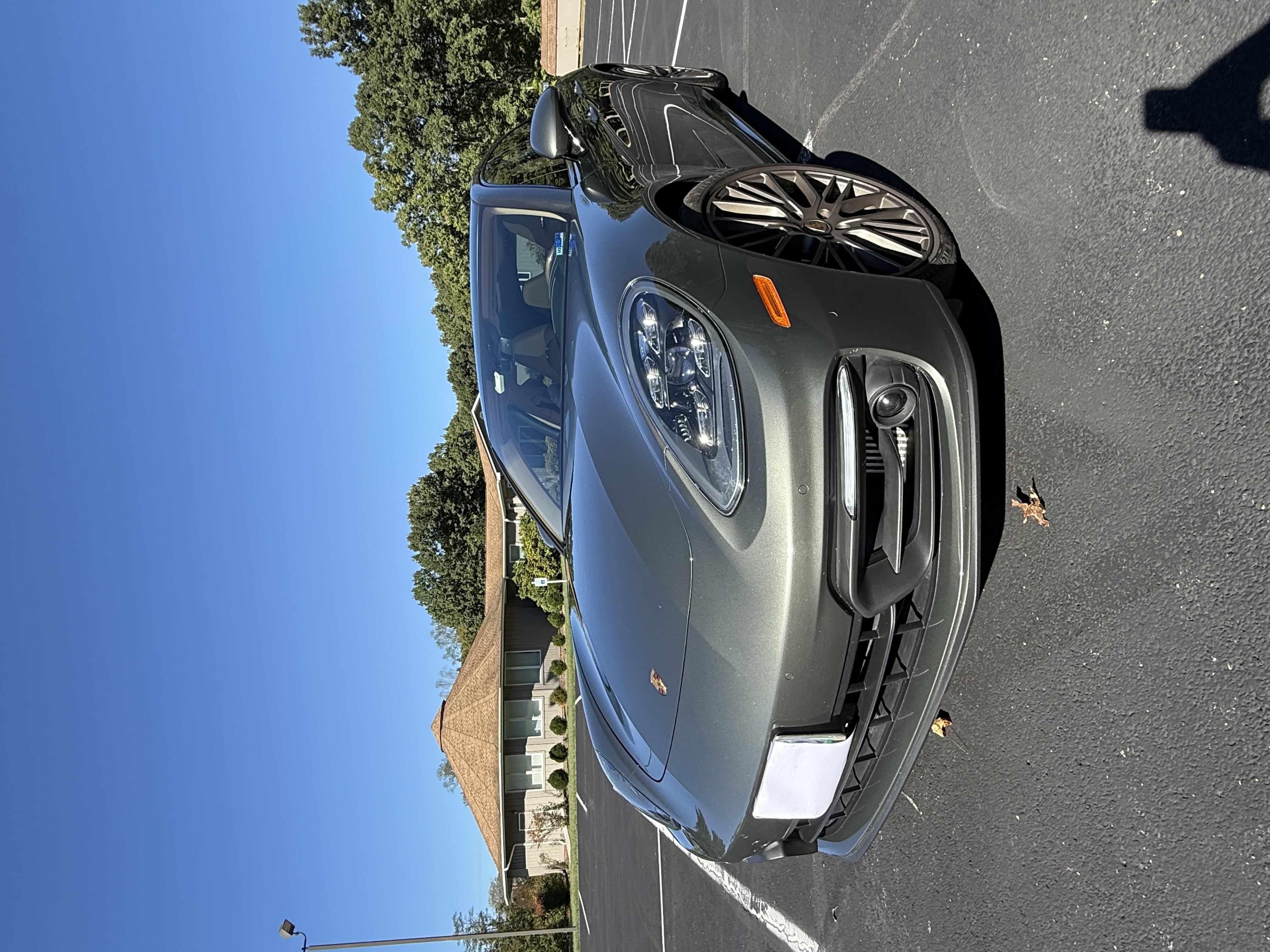 Used 2022 Porsche Panamera 4 Platinum Edition AWD/4WD image 4