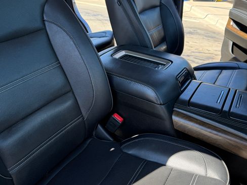 Used 2018 GMC Yukon Denali w/ Denali Ultimate Package image 13