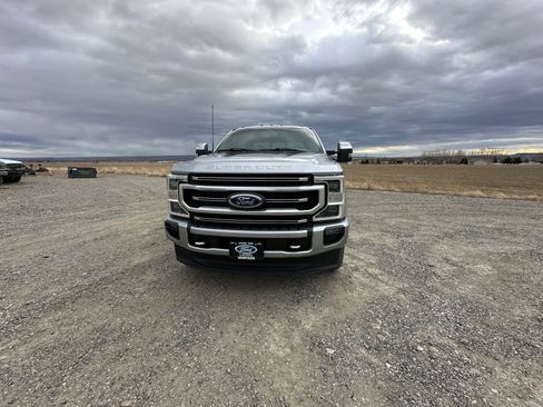 Used 2022 Ford F350 Platinum image 12