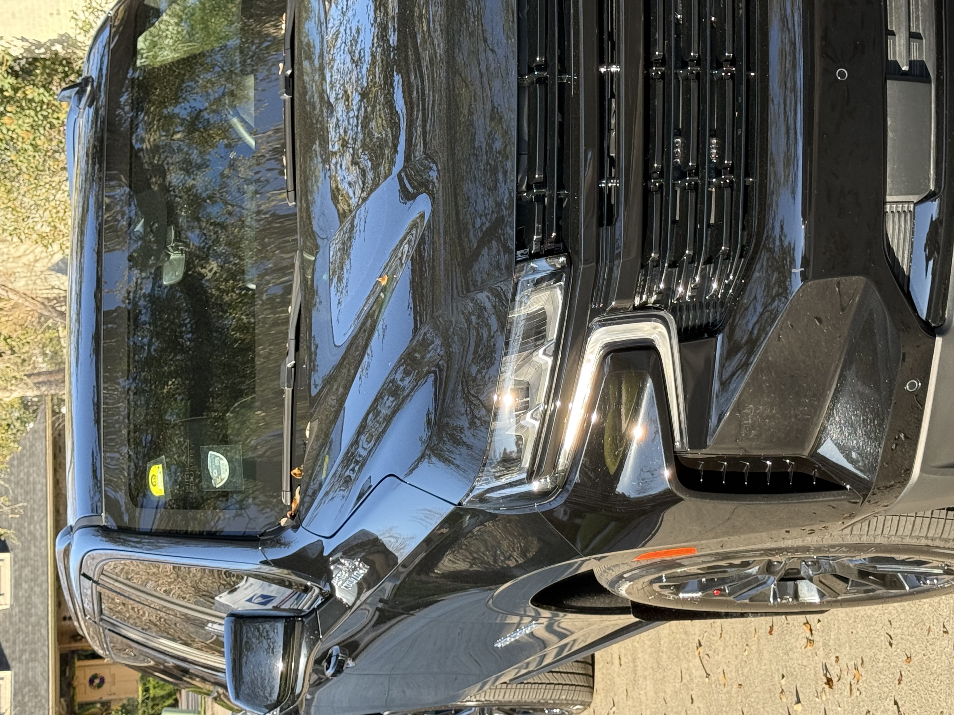 Used 2024 Chevrolet Suburban High Country w/ Max Trailering Package AWD/4WD image 5