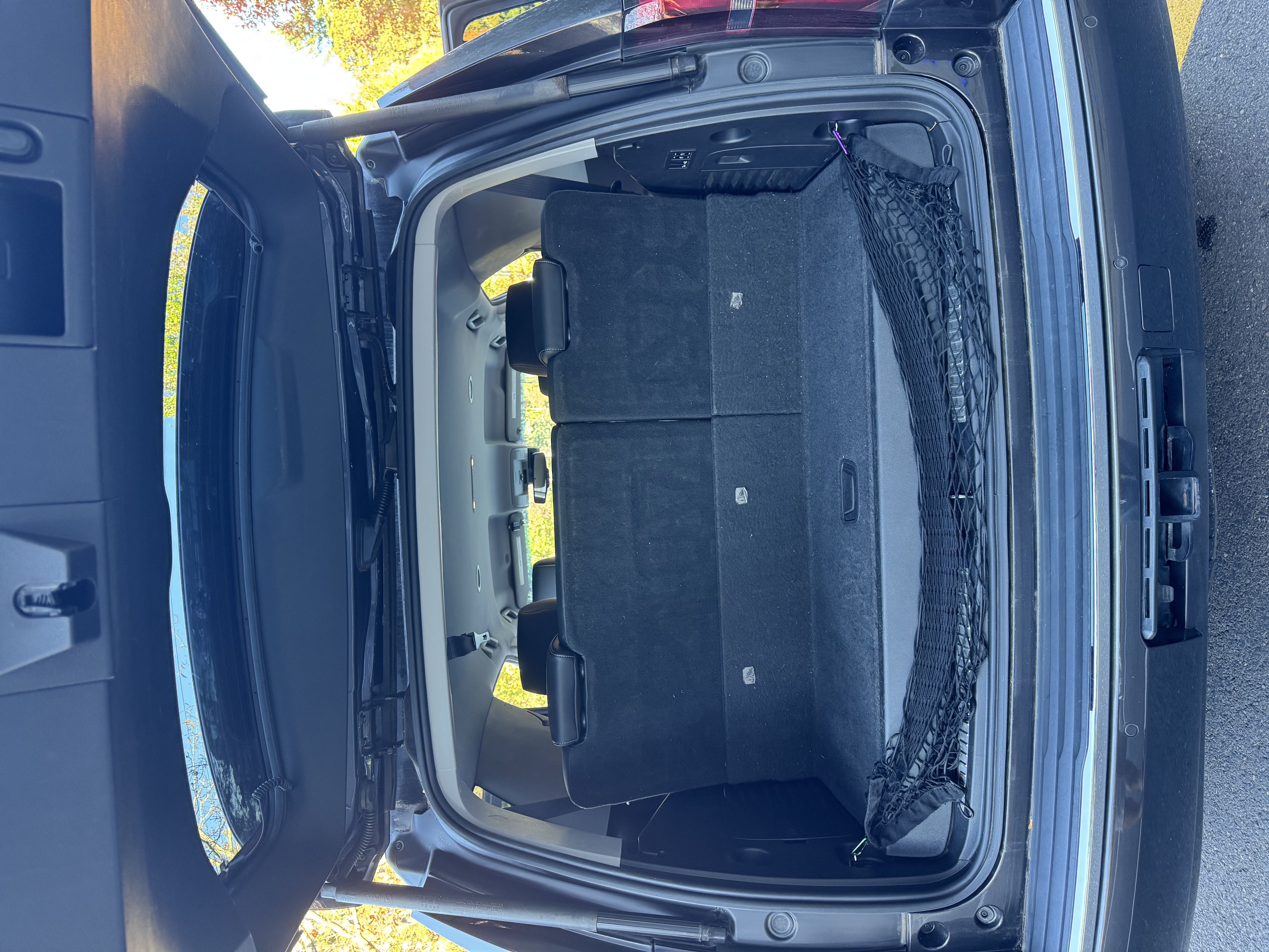 Used 2018 Chevrolet Tahoe Premier AWD/4WD image 13
